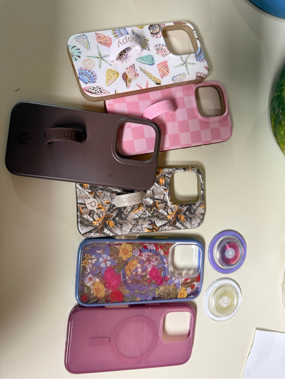iPhone 16 pro loopy/otterbox Bundle